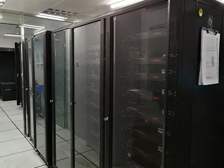 前端標(biāo)準(zhǔn)網(wǎng)絡(luò)機柜